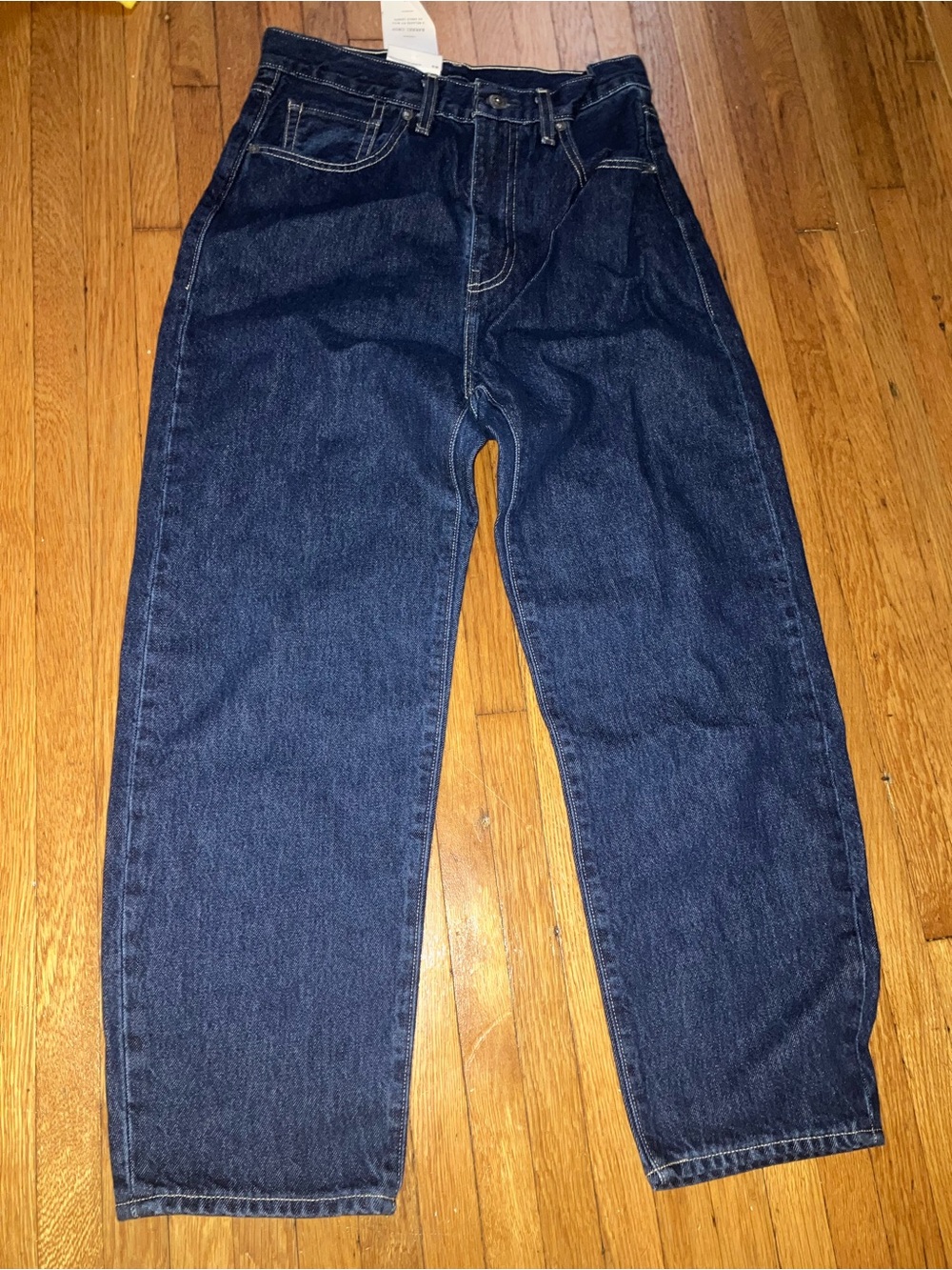 $188 NEW Levi’s Barrel Jeans Cropped Organic Cotton size 25 - Picture 2 of 7